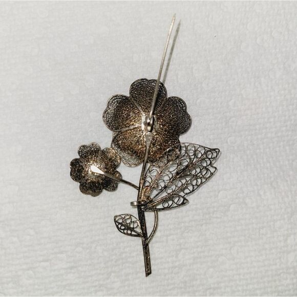 VINTAGE IMPERIAL Silver VERMEIL Filigree Ornate Flower Floral Brooch Pin - Picture 3 of 5